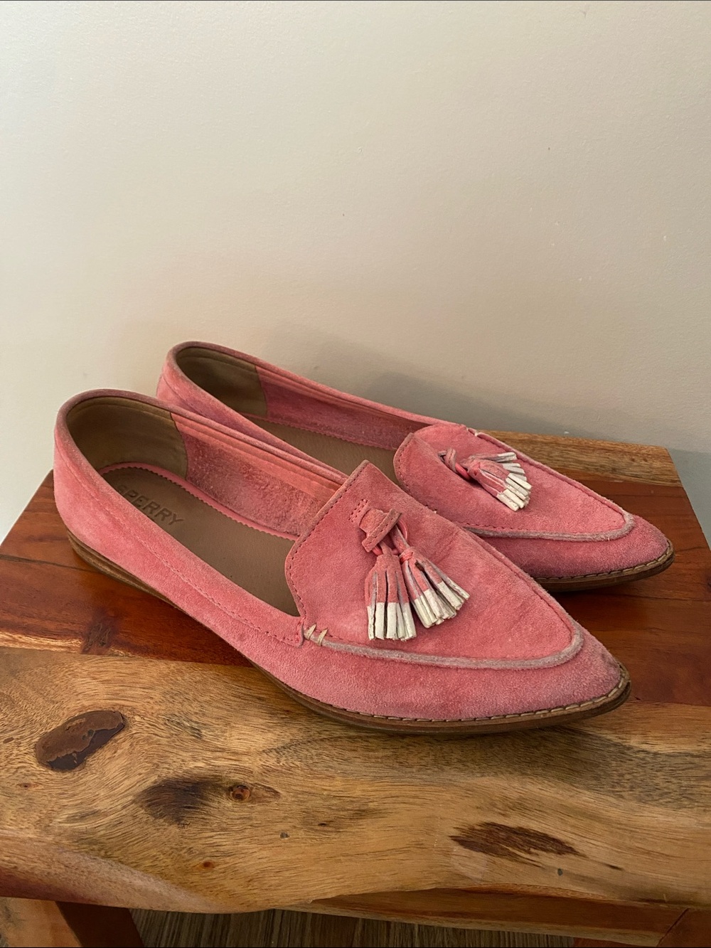 Sperry Women's Saybrook Leather Tassel Pink Slip-On Size 8 point toe suede